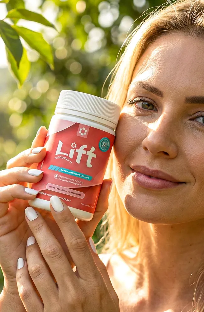 Cliente com o pote do Lift Nanoburn